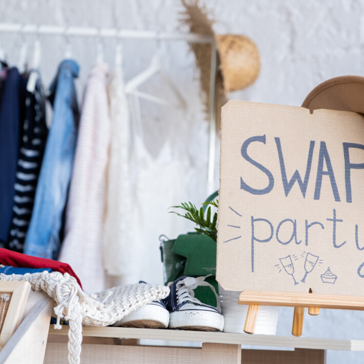 Kleidertauschparty | © canva.com Kleidertauschparty | © canva.com