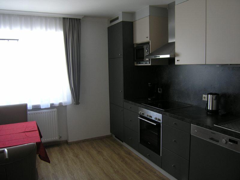 T00107.jpg