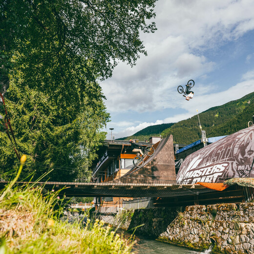 Masters of Dirt Big Air Show at GlemmRide Bike Festival Saalbach | © Syo van Vliet