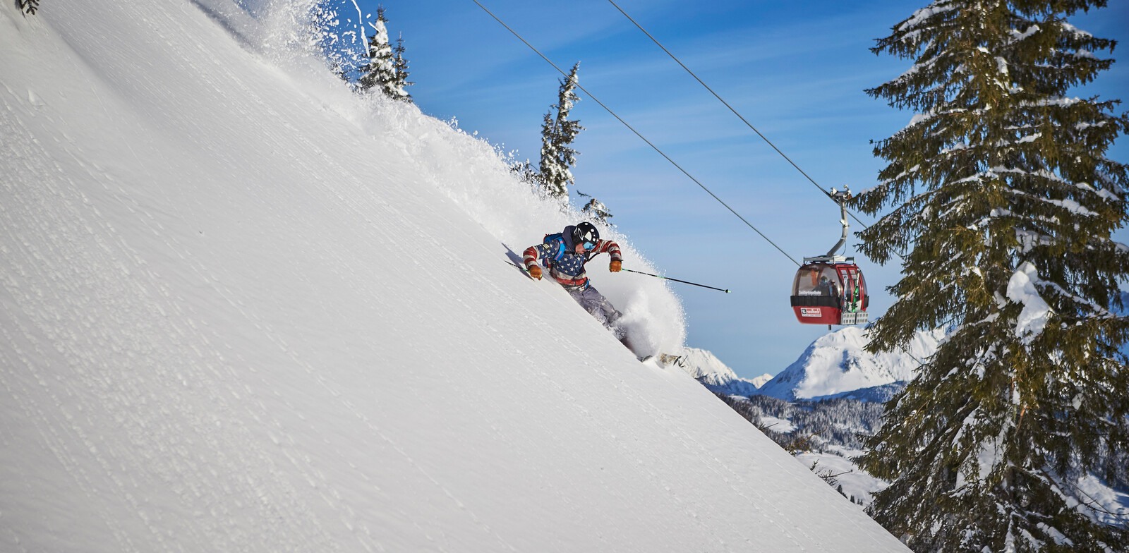 Crew member Luke loves powder | © Daniel Roos