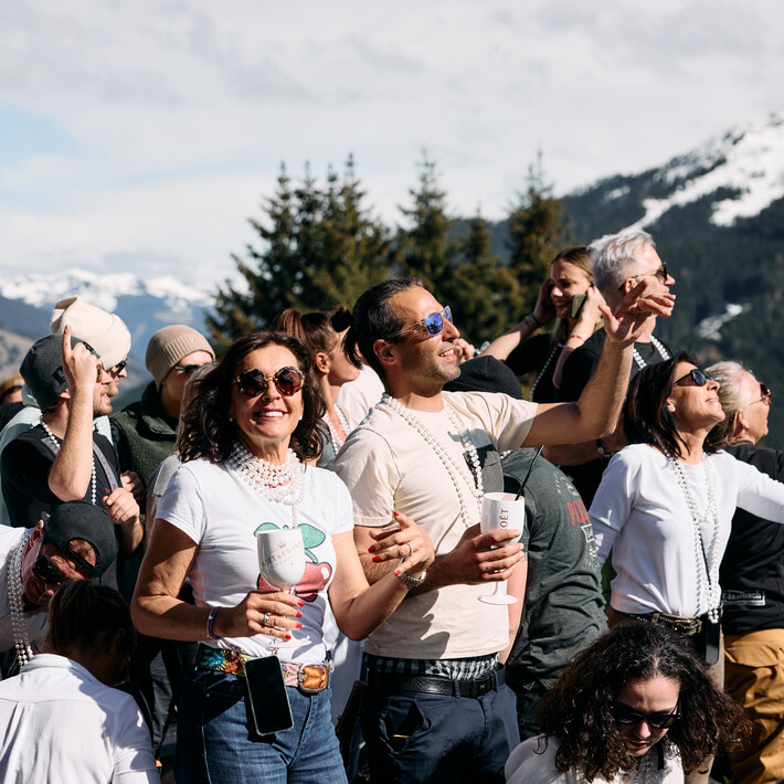 White Pearl Mountain Days | © Márk Oláh
