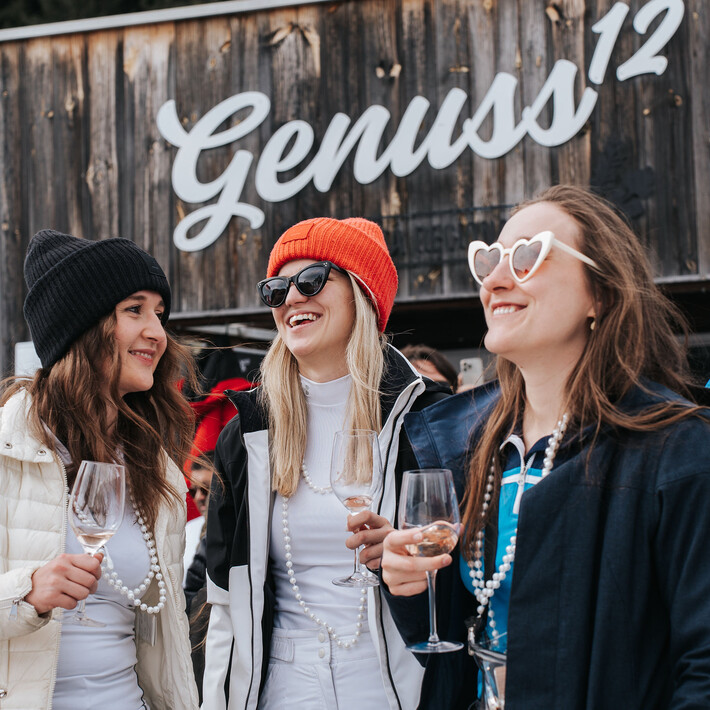 White Pearl Mountain Days | © Márk Oláh