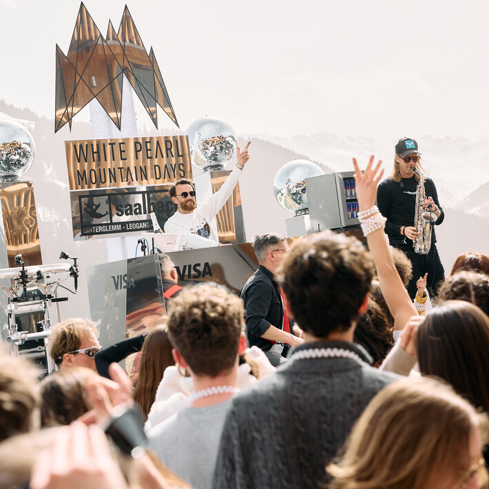 White Pearl Mountain Days | © Márk Oláh