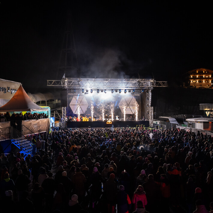 © Rave on Snow © Rave on Snow