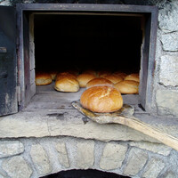 Brotbacken im Heimathaus | © Maria Mitterer