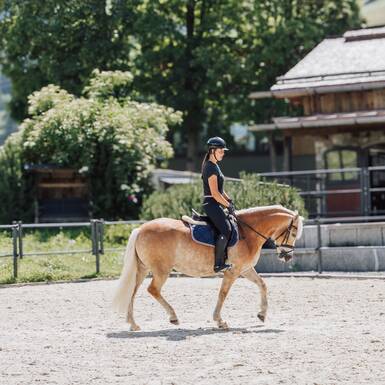Reiterlebnis beim Unterschwarzachhof | © Jasmin Stanonik