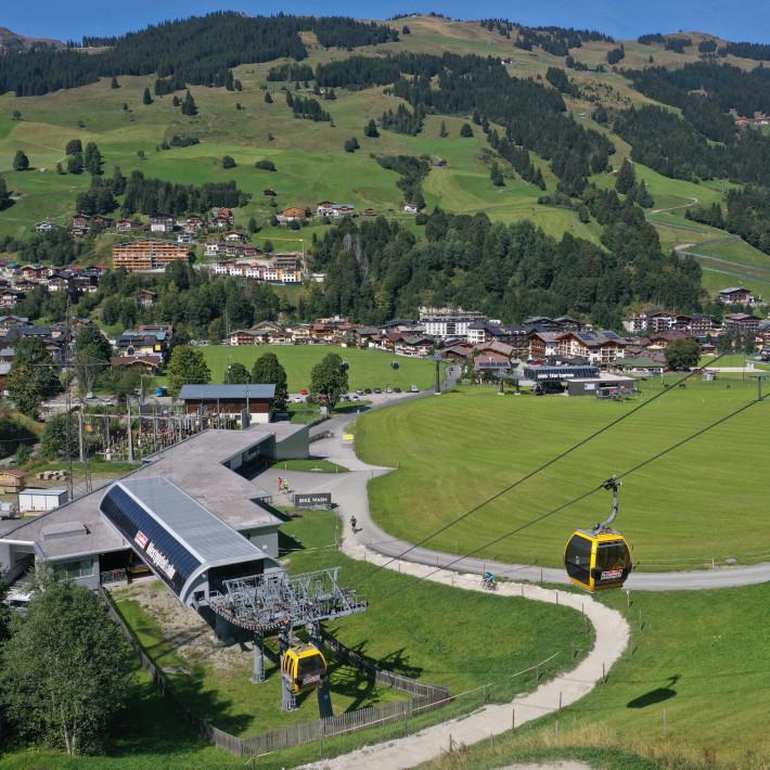 © R View Productions © R View Productions