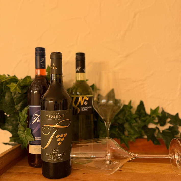 Weinverkostung | © Hofer's Herzstück