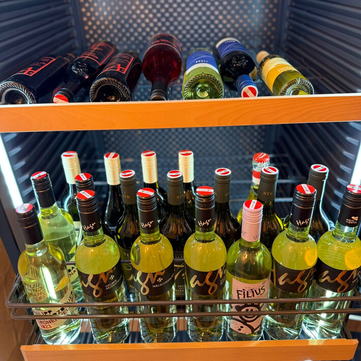 Weinverkostung | © Hofer's Herzstück