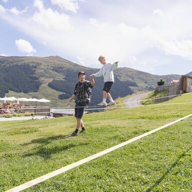 Slackline Parcour | © Karin Pasterer