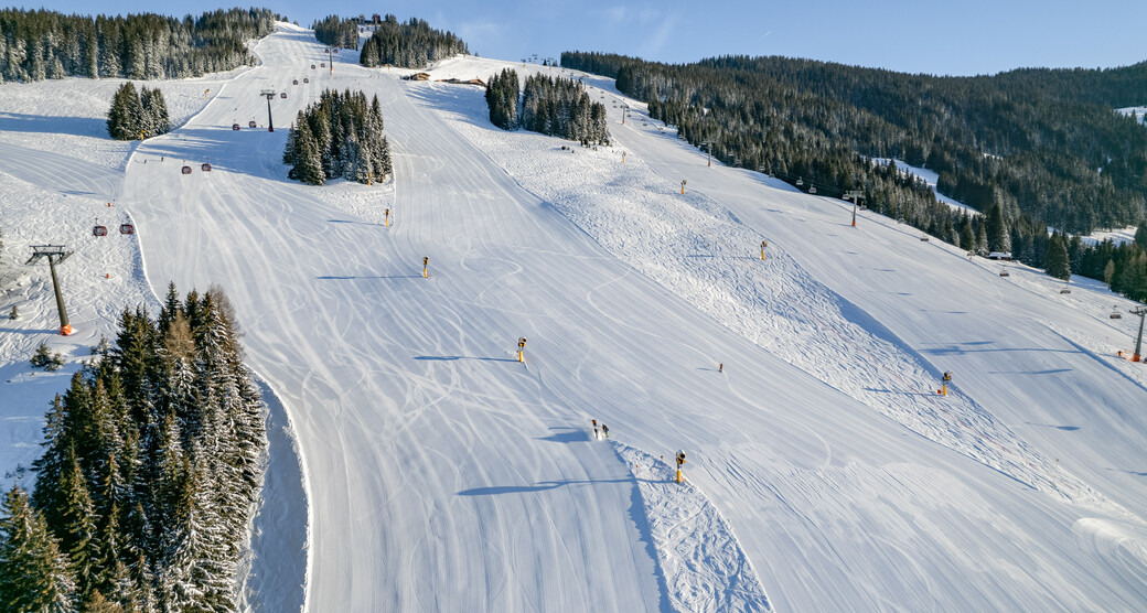 Luftaufnahme der Skipiste im Skicircus | © Andreas Putz