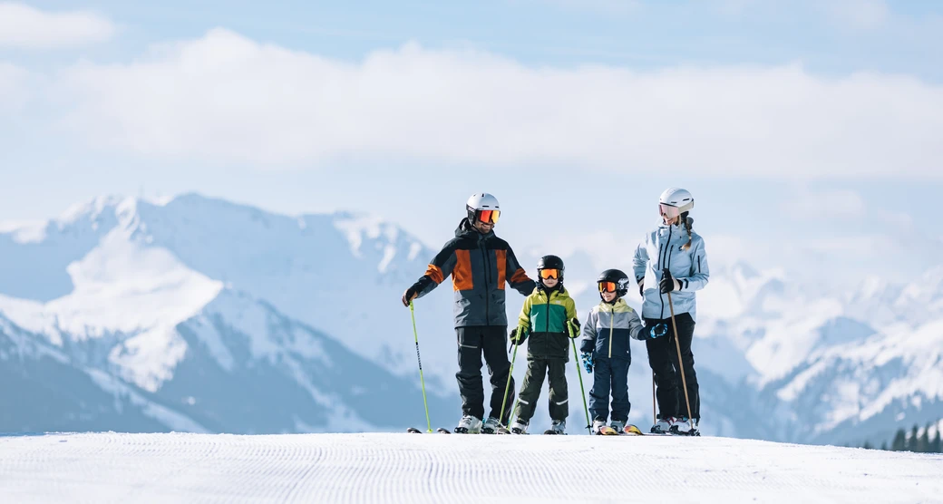 Familien Skiurlaub in Saalbach | © Mia Knoll