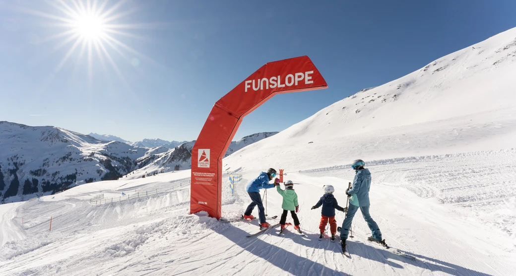 Familienurlaub im Skicircus Saalbach Hinterglemm Leogang Fieberbrunn | © Lukas Pilz
