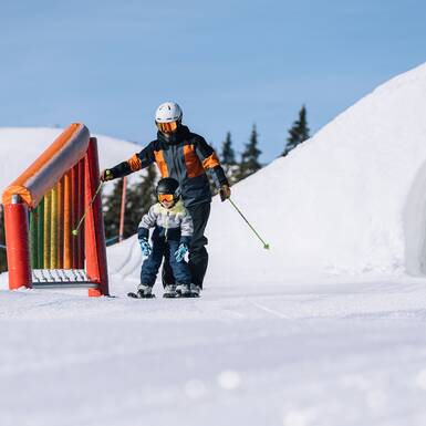 Familien Skiurlaub in Saalbach | © Mia Knoll