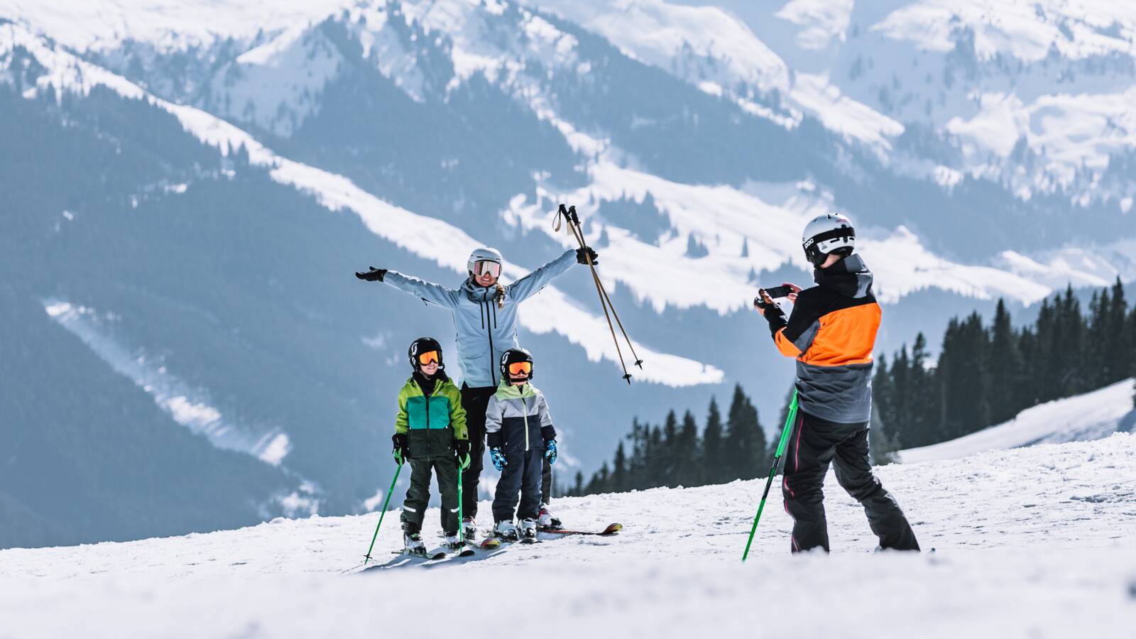 Familien Skiurlaub in Saalbach | © Mia Knoll