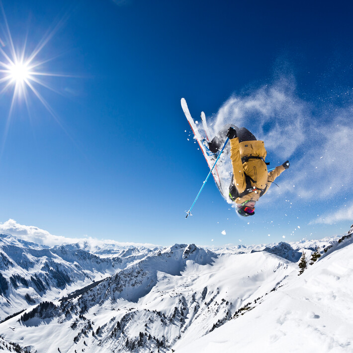 Young Gun Ben Kalra | © saalbach.com, Mirja Geh Ben Kalra in Freeride-Action | © saalbach.com, Mirja Geh