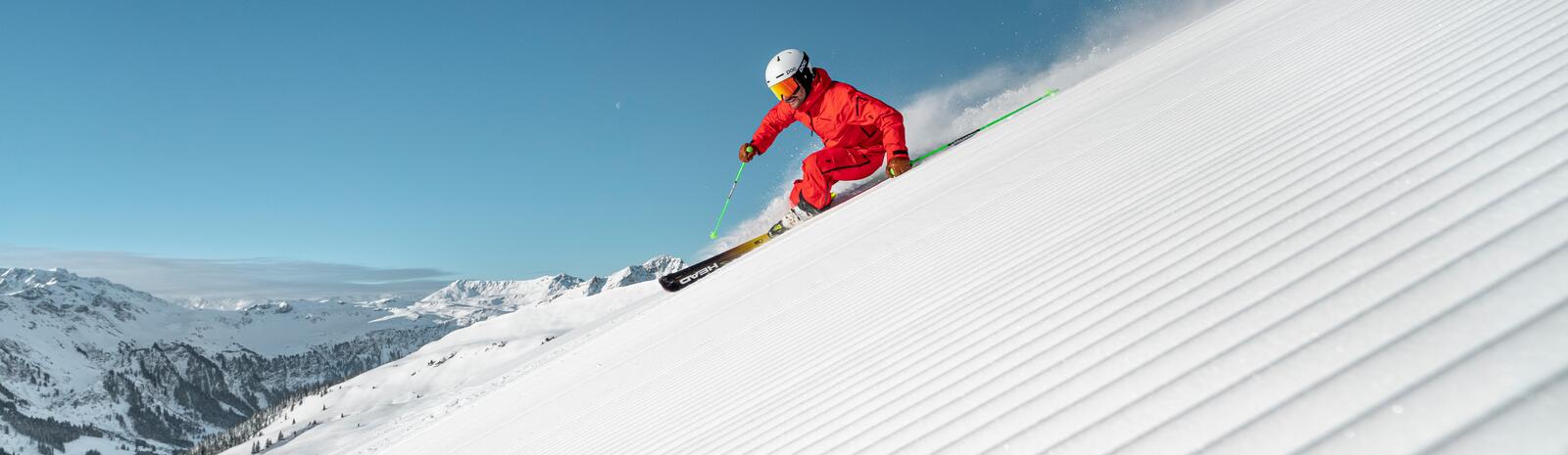 Skifahrer auf der Piste in Saalbach Hinterglemm | © Christoph Johann