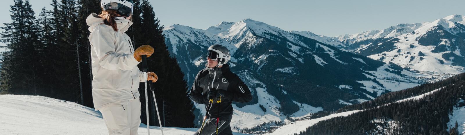 Sonnenskilauf in Saalbach Hinterglemm | © Markus Landauer