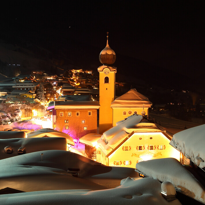 Saalbach bei Nacht | © TVB Saalbach Hinterglemm, Dietmar Socher Saalbach bei Nacht | © TVB Saalbach Hinterglemm, Dietmar Socher