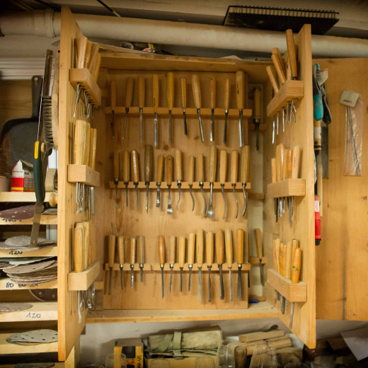 Tools of the carver. | © Edith Danzer Tools of the carver. | © Edith Danzer