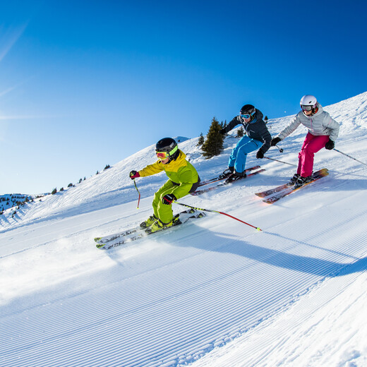Mit Funcarvern über Snowtrails und Pisten heizen | © Tom Bause