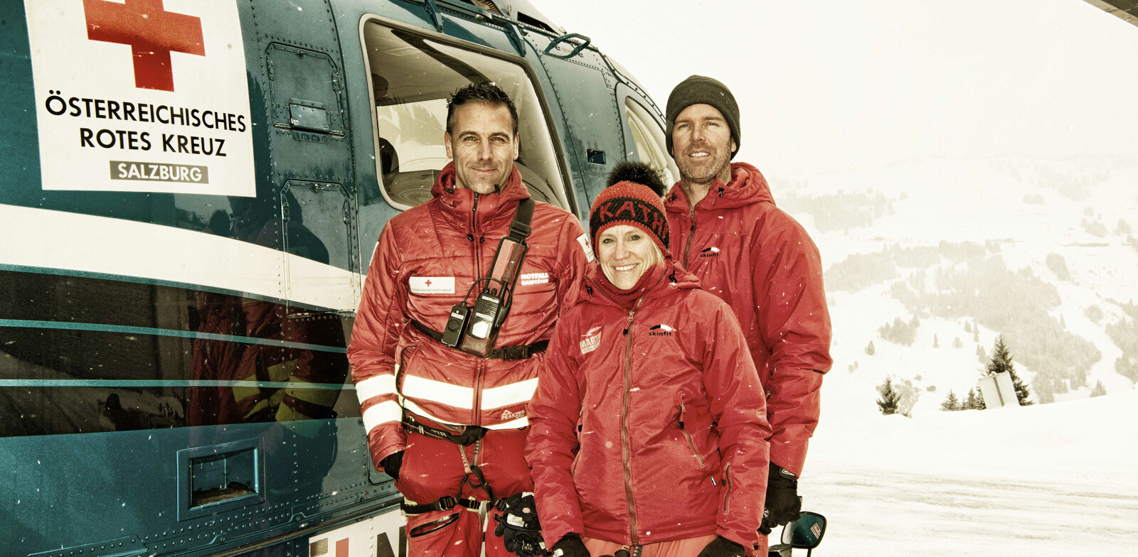Die Crew (v.l.):  Flugretter Toni Voithofer, Dr. Katharina Spora und Pilot Shannon Harding | © Edith Danzer