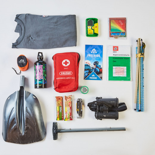 Ich packe meinen Lawinenrucksack und nehme mit... | © Daniel Roos