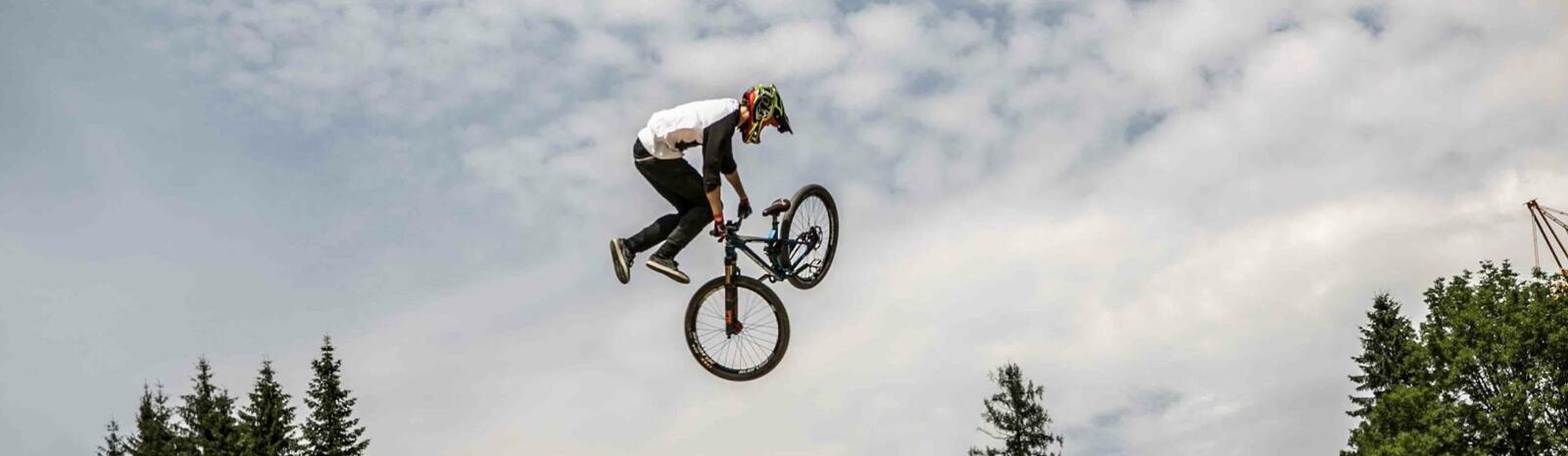 In action at the GlemmRide Slopestyle | © Rich Kurowski