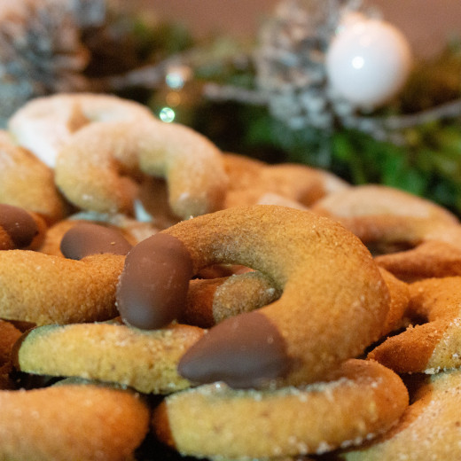 Tried and approved! | © saalbach.com Vanillekipferl mit Schoko | © saalbach.com
