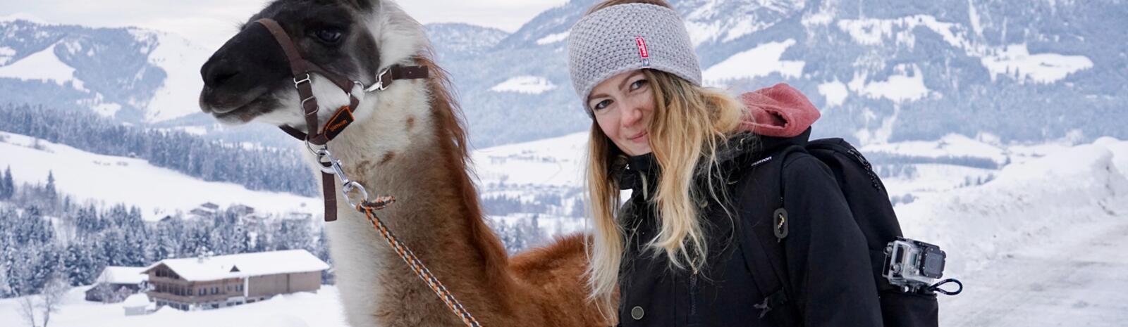 Sandra und das Lama | © loopingmagazin