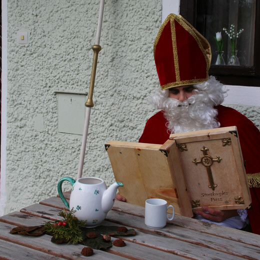 A cup of tea with St. Nicholas