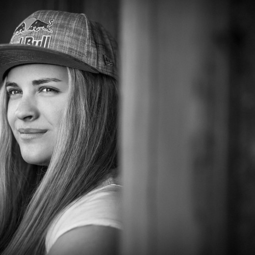 Der österreichische Downhill-Rookie Vali Höll | © redbullcontentpool/platzer