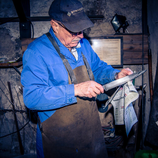 Checking the sharpness | © Edith Danzer Checking the sharpness | © Edith Danzer