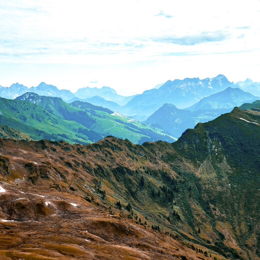 View from the peak | © bestmountainartists View from the peak | © bestmountainartists