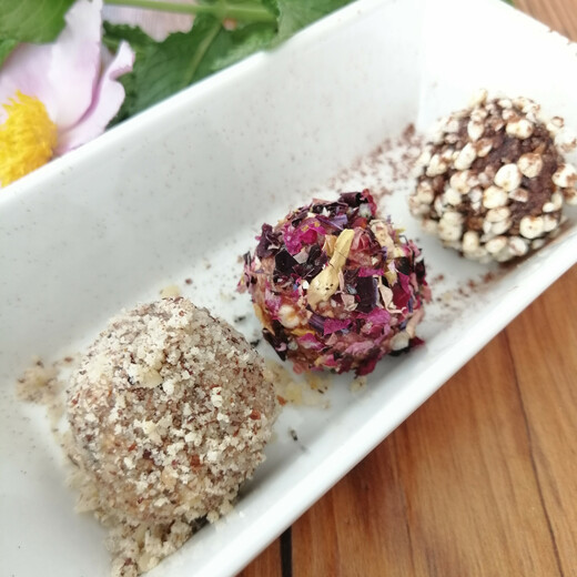 Tasty Vegan Energy Balls Tasty Vegan Energy Balls