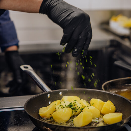 Petersilienerdäpfel sind die perfekte Beilage | © Creating Click Petersilienerdäpfel sind die perfekte Beilage | © Creating Click
