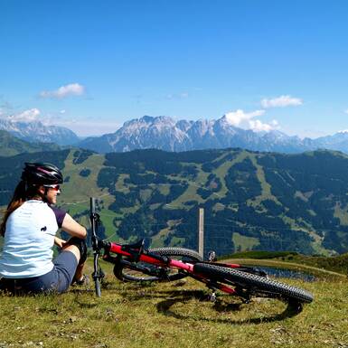 Ich genieße die Aussicht vom Schattberg | © Michelle Himbert