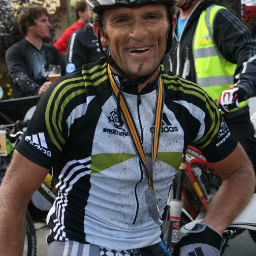 Reini entspannt im Ziel im Jahr 2010 Reini entspannt im Ziel im Jahr 2010