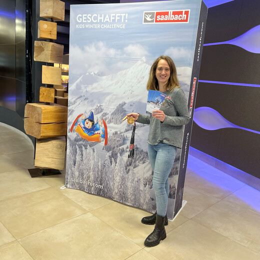 The trophy can be collected at the tourist info | © Michaela Mitterer The trophy can be collected at the tourist info | © Michaela Mitterer