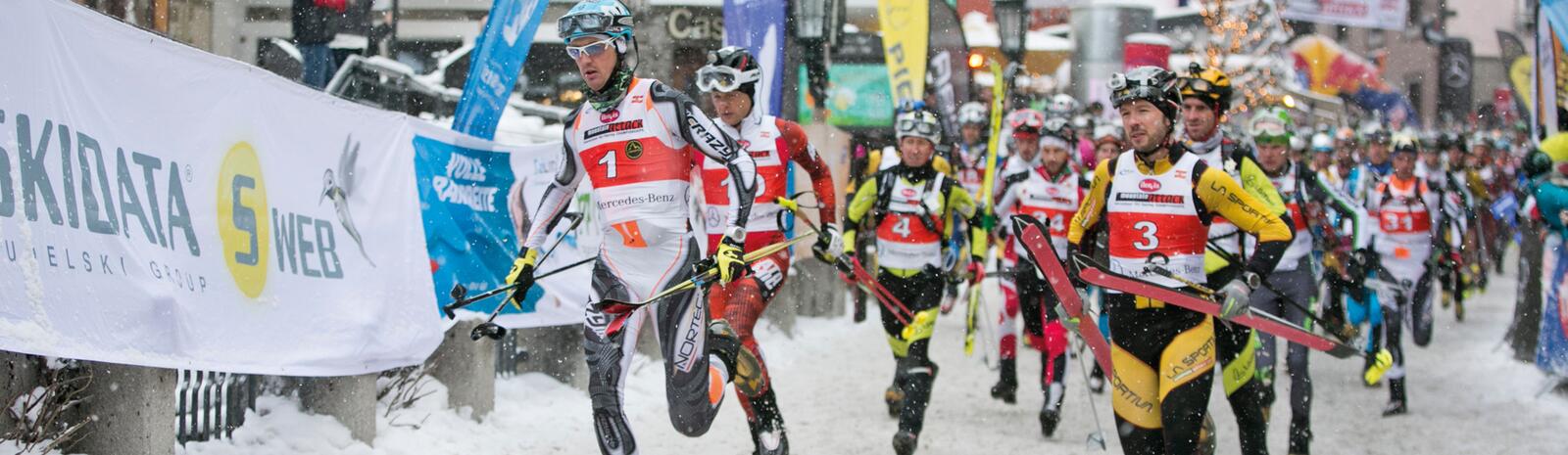 At 4 pm the Mountain Attack starts in the center of Saalbach. | © Wildbild