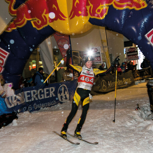 The competitors finish the race in the city center of Saalbach. | © Wildbild The competitors finish the race in the city center of Saalbach. | © Wildbild