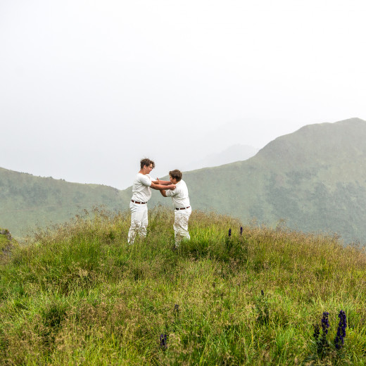 The twins warming up for the competition. | © Edith Danzer The twins warming up for the competition. | © Edith Danzer