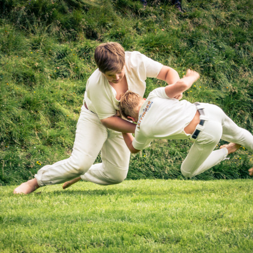 Paul levers his opponent. | © Edith Danzer Paul levers his opponent. | © Edith Danzer