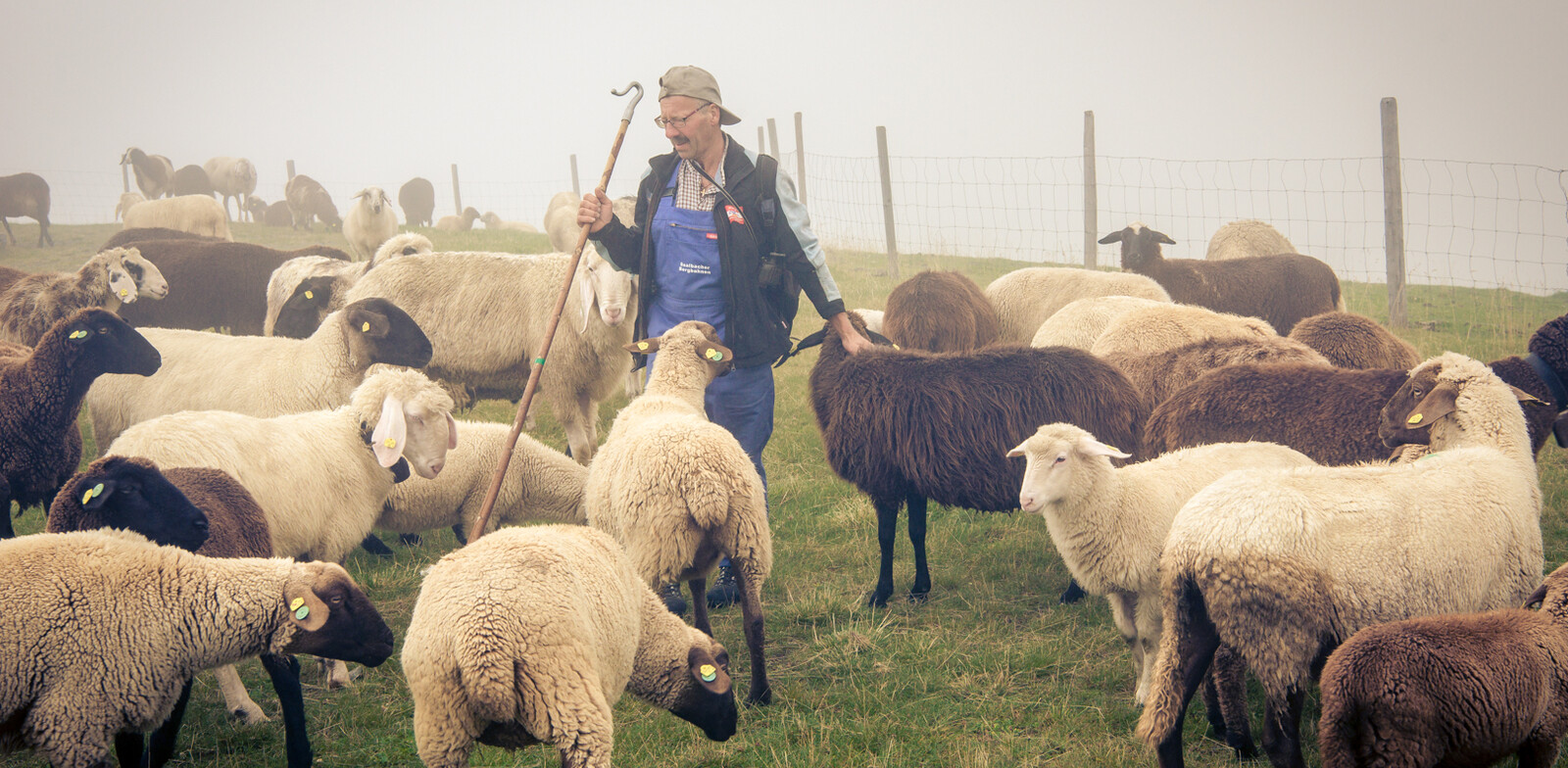 Gottfried an his protégéts | © Edith Danzer