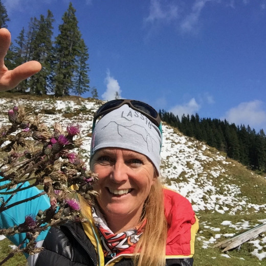 My thistle whispers - a lot of snow will fall. | © Edith Danzer