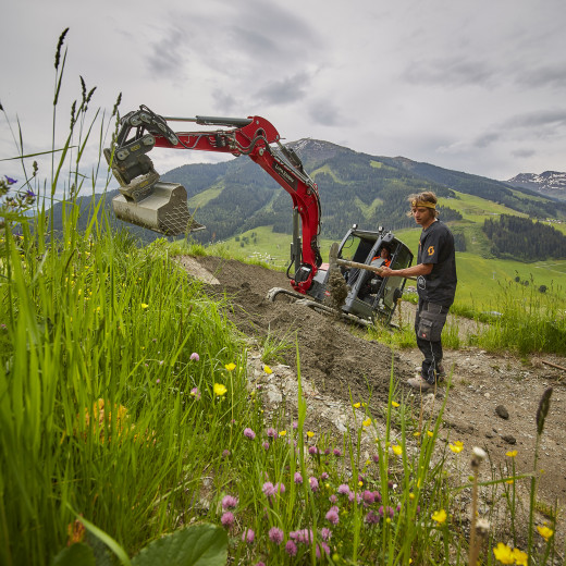 Schweres Gerät im Einsatz | © Daniel Roos Schweres Gerät im Einsatz | © Daniel Roos