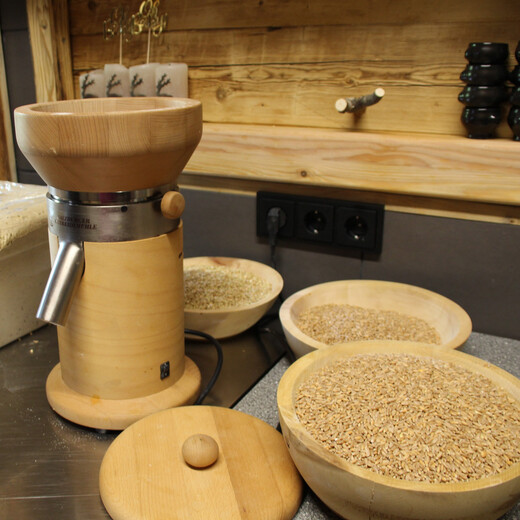 Austrian grain - ready for milling | © Michaela Mitterer